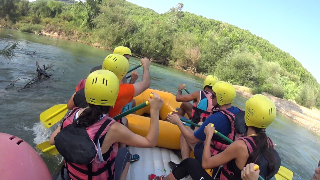 Rafting manoeuvres...